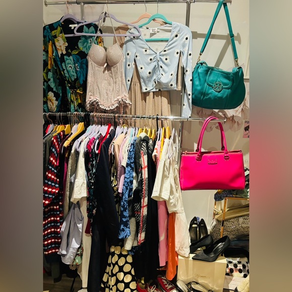 💟LIKE TO BE NOTIFIED FOR POSH SHOWS💟 - Picture 7 of 8